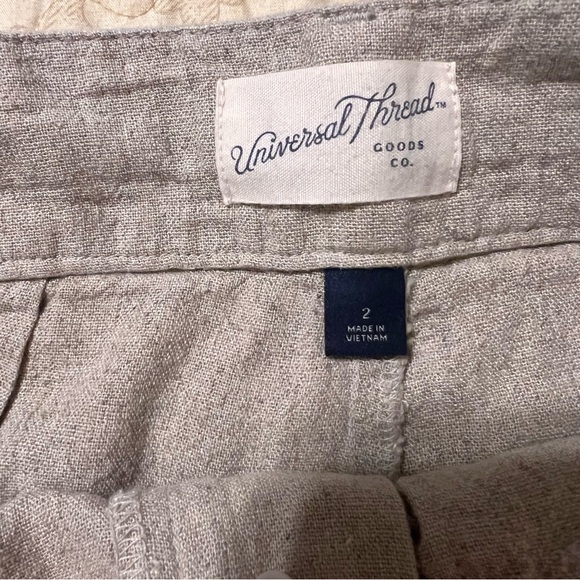 Universal Thread Tan Women's Shorts - Picture 2 of 5